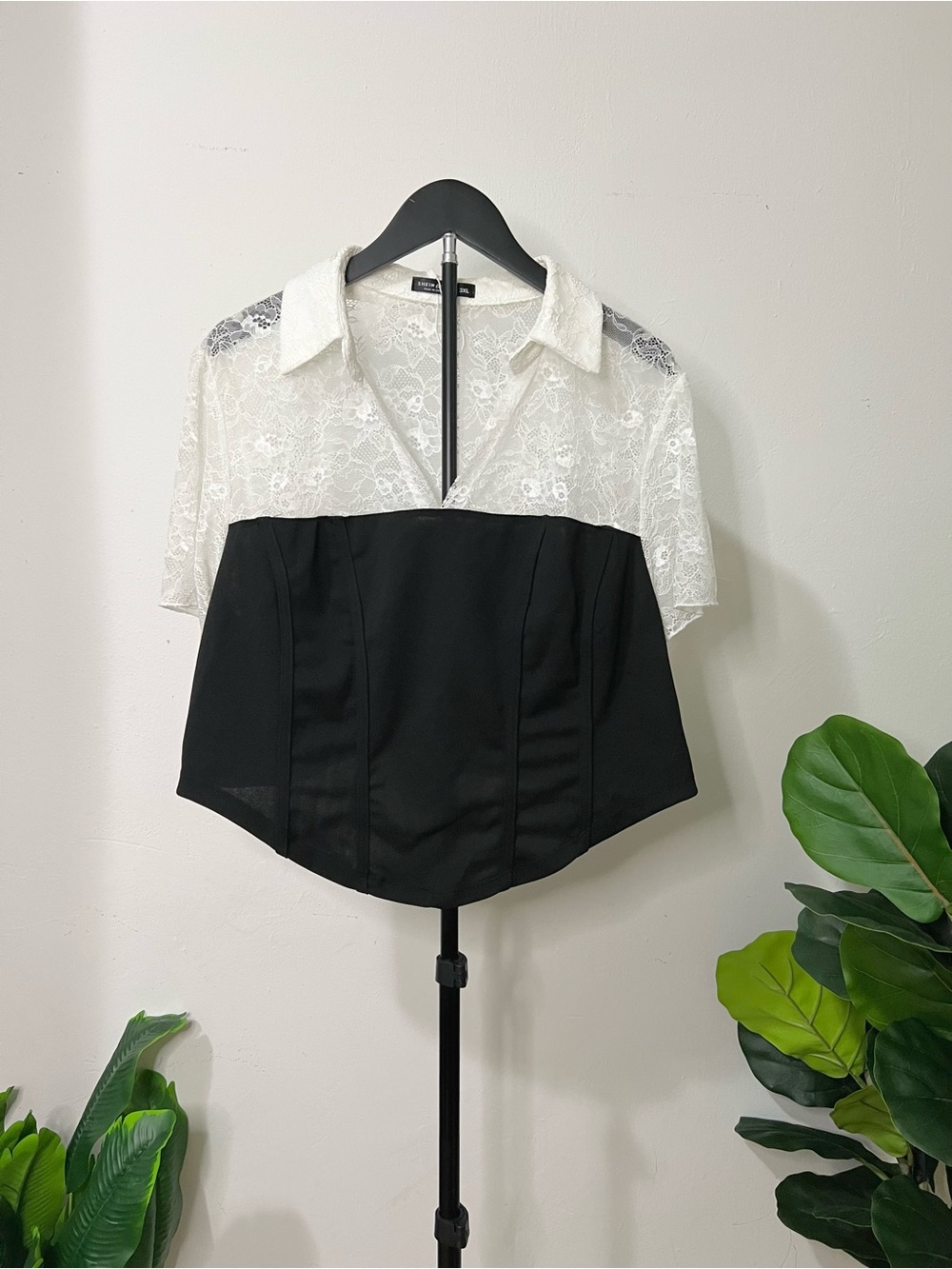 Elegant Two-Tone Lace and Corset-Style Women’s Top — Black & White